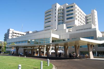 Fruitridge/ Florin/ Pocket- UC Davis Medical Center exterior. welcome-waggin.com