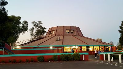 Rosemont/ La Riviera- West Wind Drive-In Theater. welcome-waggin.com
