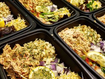 Cilantro Chicken and Cauliflower Rice