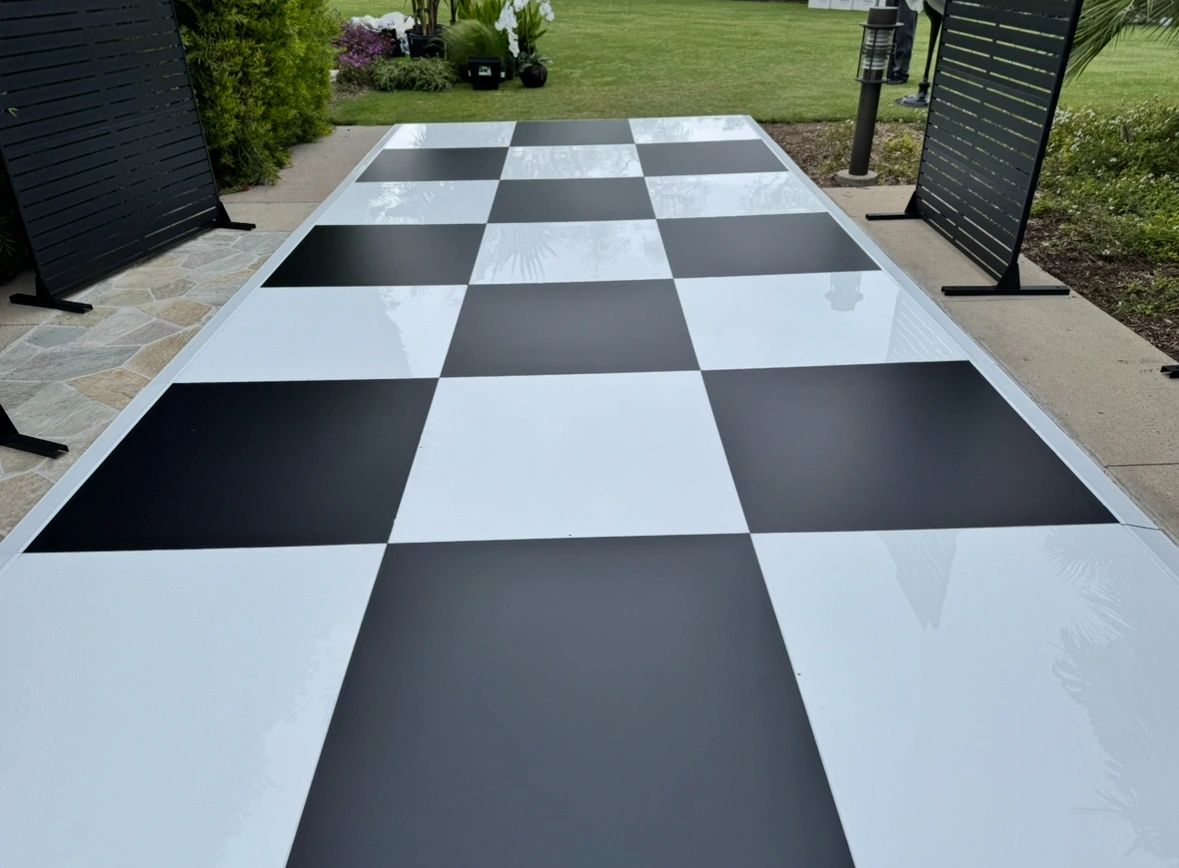 Black and white checkered Dance Floor
