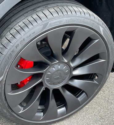 Tesla Curb Rash Repair