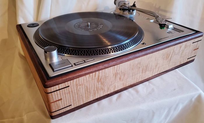 Turntable plinth audio technica LP120 LP140 Technics 1200 base enclosure drop in stand