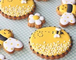 Delicious cookies in shapes of bees, flowers & bee designs. Other flavor varieties available.