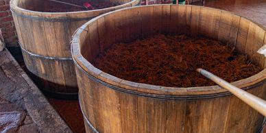 tinajas de madera para fermentación.