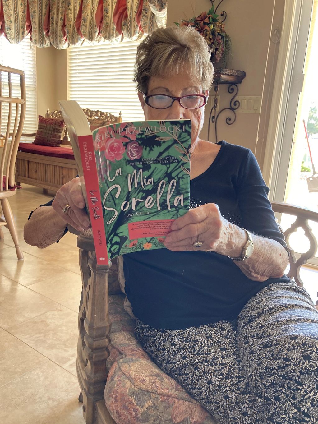 one of my great joys is witnessing my mother holding La Mia Sorella, My Sister in her hands!  This s