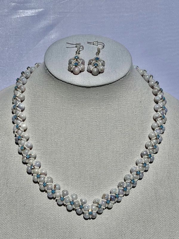 Shell Pearl Necklace with Opal Montees
