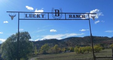 lucky ranch entrance