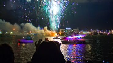 Miami 4th of July fireworks cruises on Biscayne Bay 2023