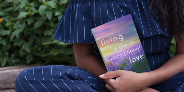 Megan Loose Author of Living a Life of Unconditional Love