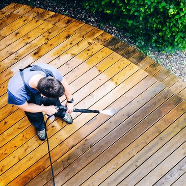 Oakville deck staining