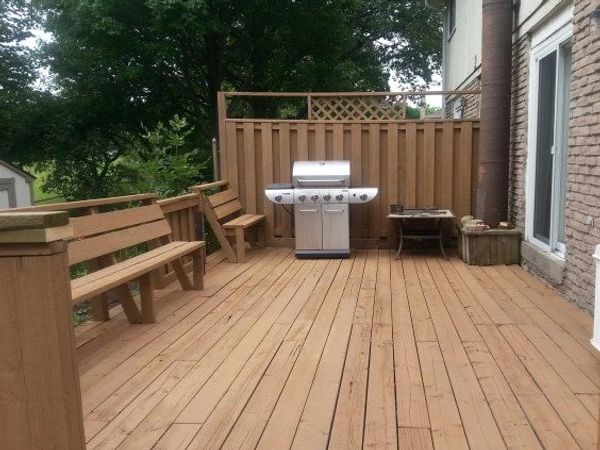 Mississauga Deck Staining Contractors