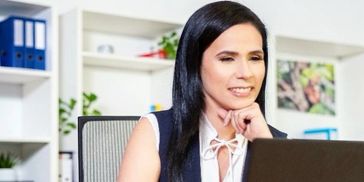 Información de contacto de la CEO de la agencia de marketing