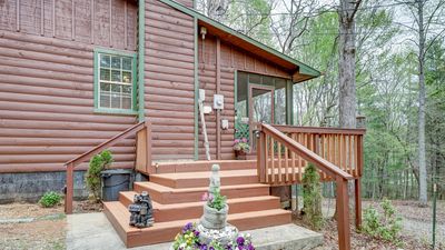 Entrance to the Cozy Cabin