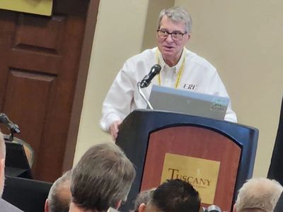 Bill Harland addresses the Public Radio Engineering Conference,