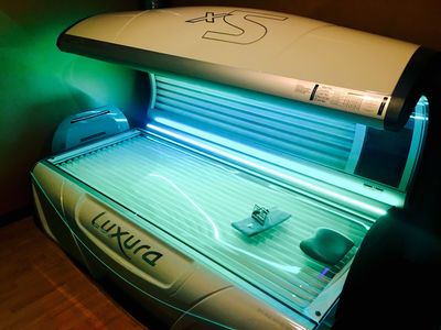 Luxura X5, Level 2, UV Tanning