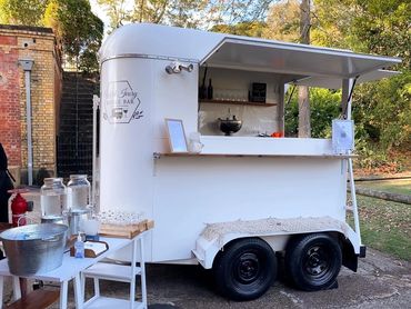 Mobile Horse Float Bar - Wedding Bar - NSW Maitland - Wedding reception - Wedding Beverage Station