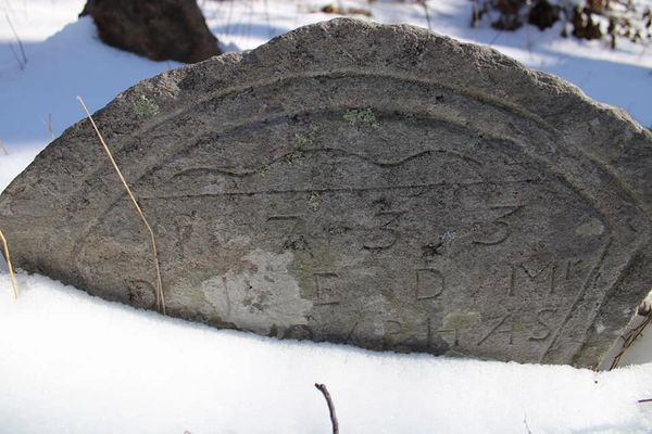 Killam Cemetery, Preston CT a Stone from 1733