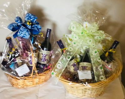 Mother’s Day wine baskets 3 sizes small medium and large each with piece hand fused glass and wine