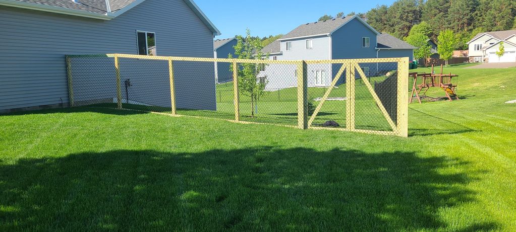 Zimmerman - 7/2023
6ft black chain-link, California Style along the front.