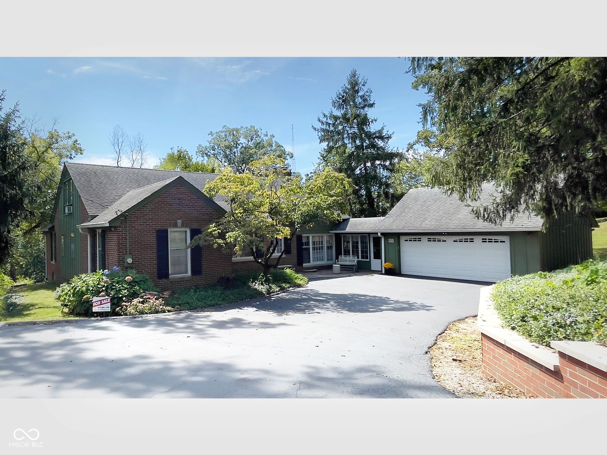 New Active Listing !
$746,500
6720 Azure Lane
Indianapolis, IN 46220
MLS ID: 22125329
Click Image t