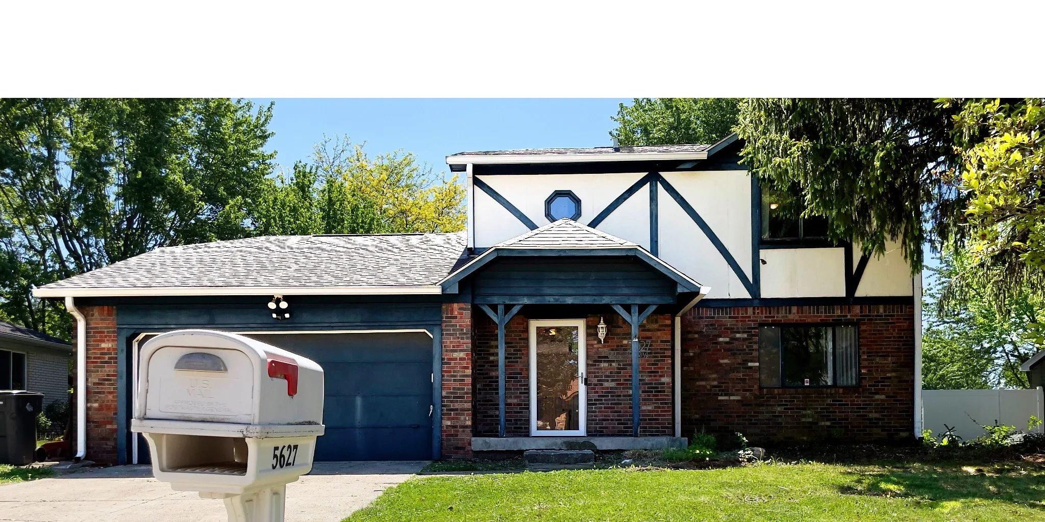 Active / Price Drop !
$289,900
5627 Hill Rise Drive
Indianapolis, IN 46237
MLS ID: 22096954
Click Im