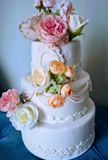 Kierra & Davon Wedding Cake "Bridgington"