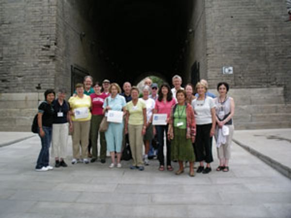 L to R: Guide, Margaret McBride, '67; Sharon Brauman, '61; John McBride; Kate Brauman; Prof. Stephen