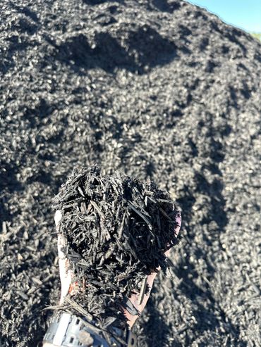 Premium Black Hardwood Mulch