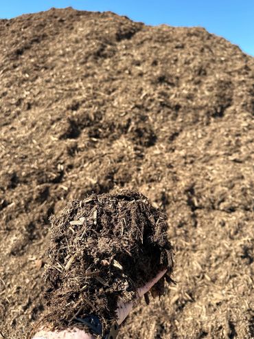 Premium Hardwood Mulch-Natural