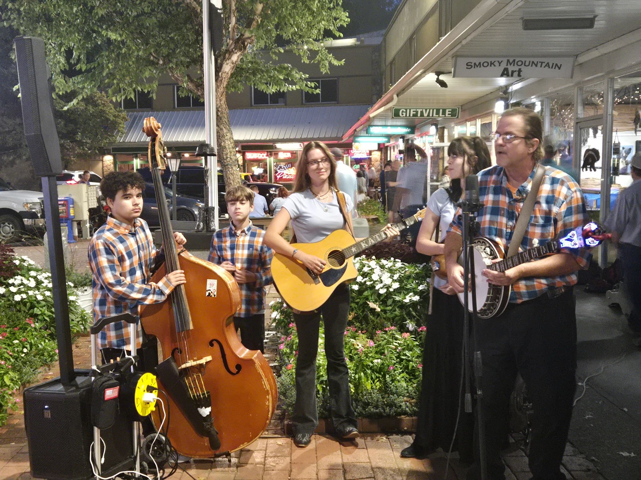 Tunes And Tales in Gatlinburg TN.