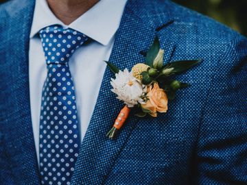 grooms boutonnière