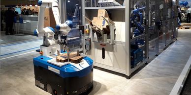 Yaskawa Motoman  –  Mobile Manipulator Robots