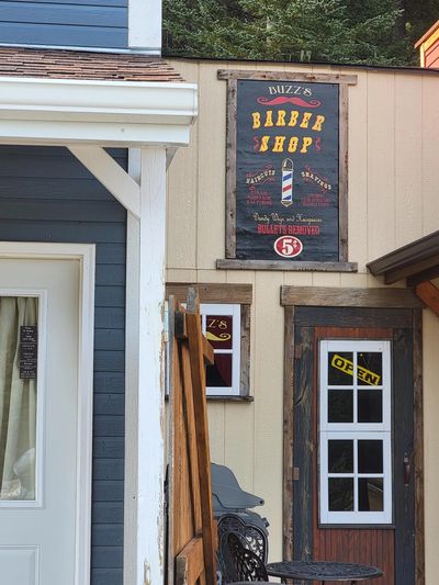 Buzz's Barber Shop