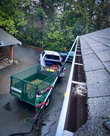 We use a variety of ways to clean your gutters to make sure rain goes where it should! Down the drai