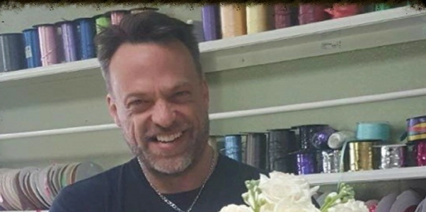 Love N' Bloom Flower Shop, Flowers Delivered in Huntington Beach