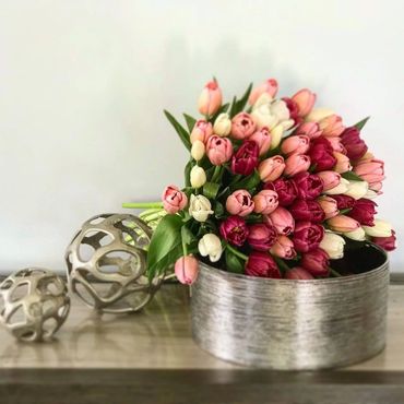 Flower decoration for any event: birthday, corporate events, baby shower, wedding, bridal shower.