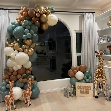 Balloon decoration for any kind of events: birthdays, bridal showers, baby showers, corporate even.