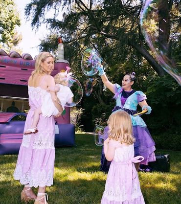 Kids entertainment for any occasion : birthday, welcome baby, bridal shower, graduation party.