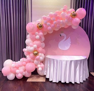 Balloon decoration for any kind of events: birthdays, bridal showers, baby showers, corporate even.