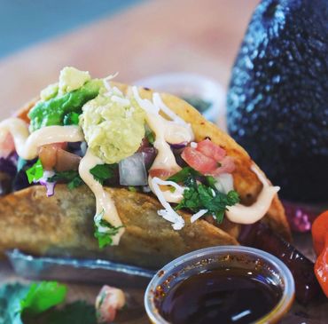 Taco station for any occasion : birthday, welcome baby, bridal shower, corporate event, wedding.