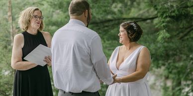 Hudson Valley Officiant Lisa Zaro celebrating Shane & Torie's love at Minnewaska State Park Preserve