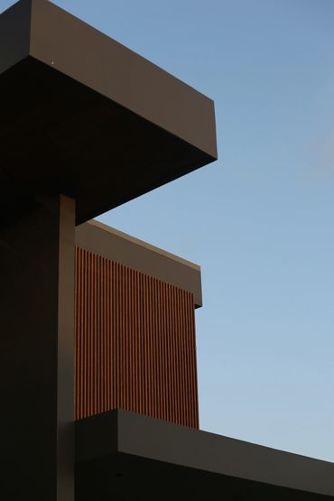 Reverse House Vertical Slats