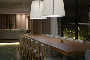 Weekend House Dining