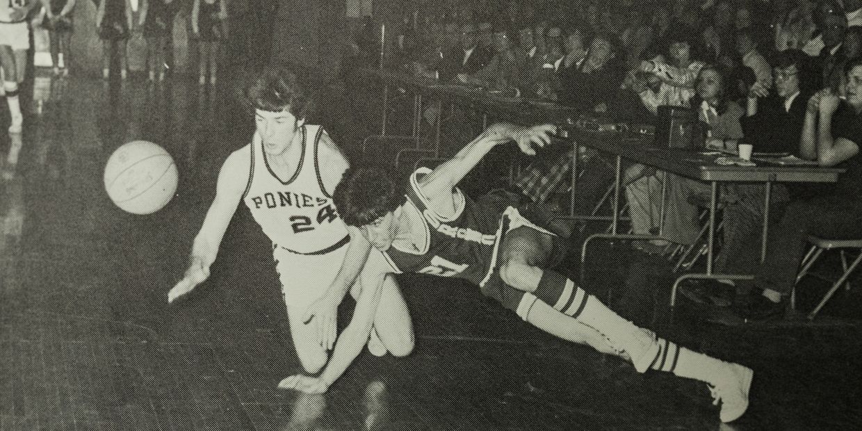 Look closely to far right. That's Dave Albee sitting and pointing on press row at Bangor Auditorium