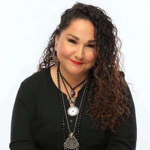 Sandy Kiaizadeh is a Registered Psychotherapist at Toronto's Mindful Solutions Clinic.