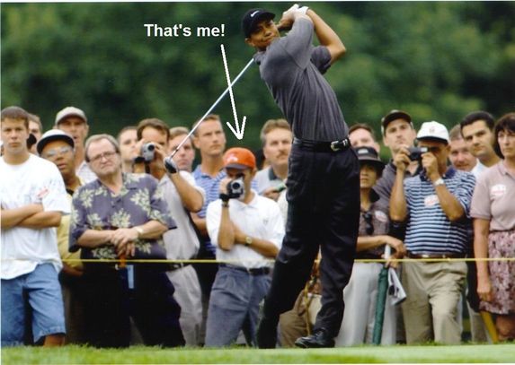 2000 Buick Open, PGA Teaching Pro, Bob Menzies, video tapes Tiger Woods. (Detroit Free Press)