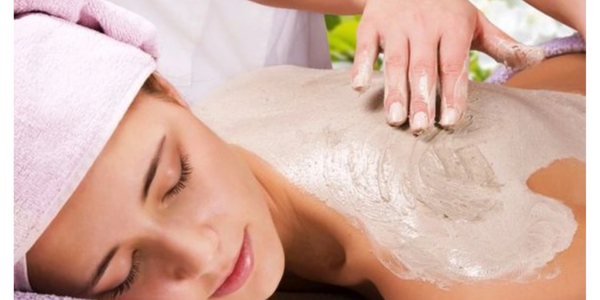 alt= Professional Back Facial skincare treatment targeting acne and congestion.