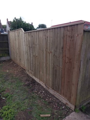 6ft Feather board fence