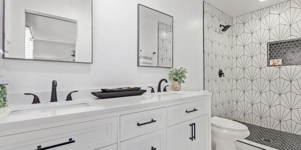 Step into a bathroom that blends modern elegance with everyday comfort.