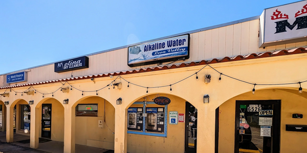 Store front  picture of the Leon Valley Location